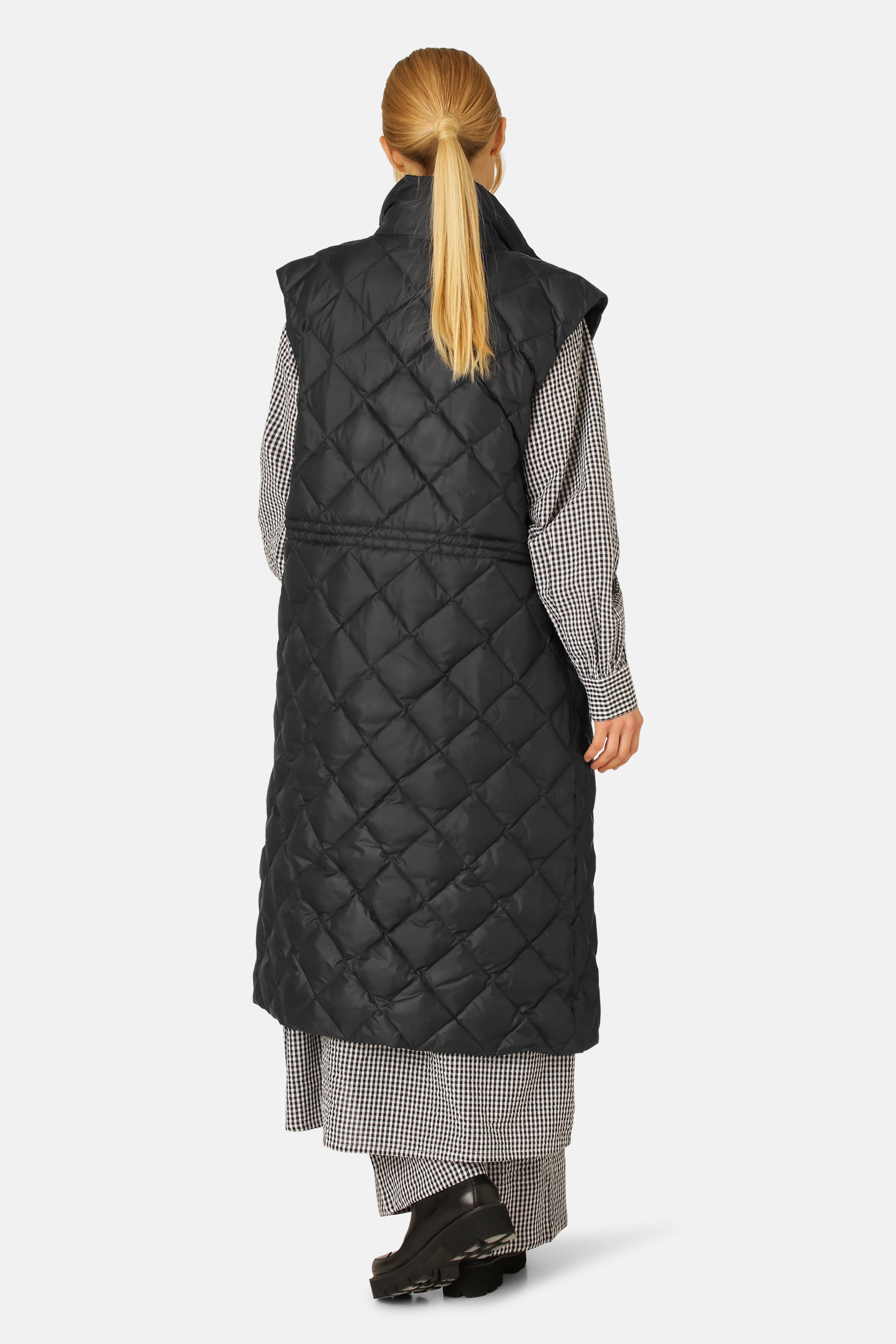 Ilse Jacobsen Hornbæk Outerwear Lange Daunenweste Vest 001 Black